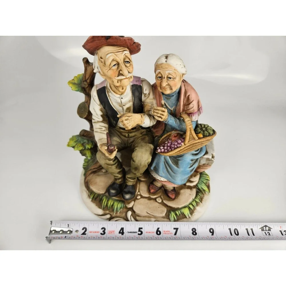 Vintage Couple Figurine Rustic Village‎ Bench Scene Cottage Decor